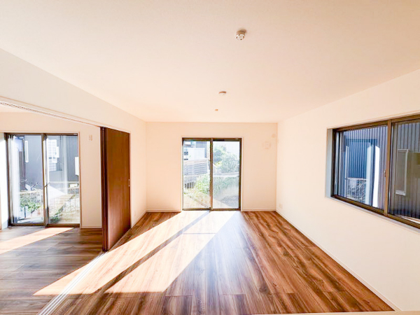 明治地所_築浅・戸建て物件の販売事例