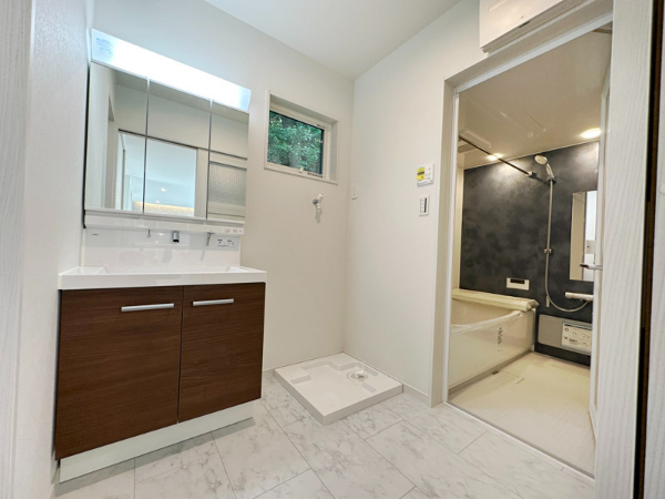 明治地所_築浅・戸建て物件の販売事例